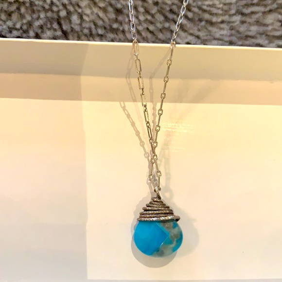 DAINTY TURQOISE STONE BOUTIQUE PENDANT NECKLACE - Picture 8 of 8